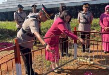 Penghargaan Kepada Para Pahlawan yang Telah Gugur, Polres Kaur Laksanakan Ziarah ke Taman Makam Pahlawan dalam Rangka Hari Bhayangkara ke-80
