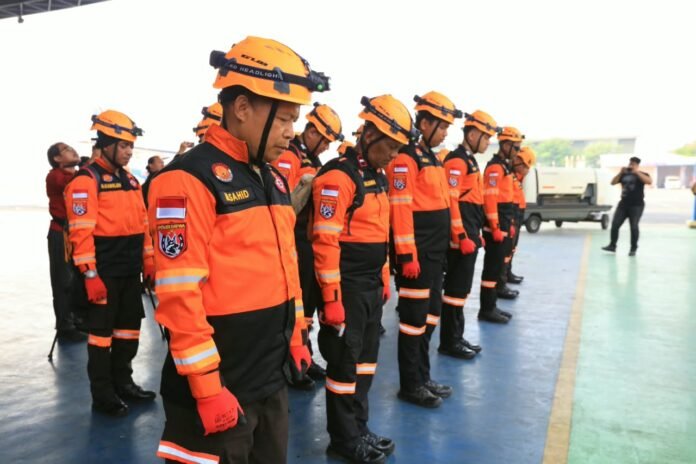 Polri Terus Bergerak, Personel K9 dan 2,5 Ton Logistik Kembali Dikirim untuk Korban Gempa NTT