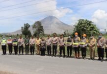 Gunung Sinabung Berstatus Siaga, 176 Personel Polri Dikerahkan untuk Layani dan Lindungi Masyarakat