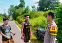 Bhabinkamtibmas Polres Bengkulu Tengah Sambang Desa Binaan, Pererat Silaturahmi Dan Ciptakan Kamtibmas Kondusif