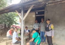 Bhabinkamtibmas Polres Bengkulu Tengah Sambang Desa Binaan, Pererat Silaturahmi Dan Ciptakan Kamtibmas Kondusif