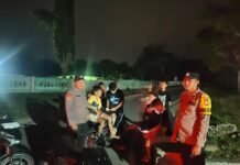 Polsek Jajaran Polres Mukomuko Intensifkan Patroli Dialogis untuk Menjaga Keamanan dan Ketertiban Masyarakat